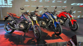 Honda Resmi Meluncurkan Honda CB300F dengan Harga Menantang