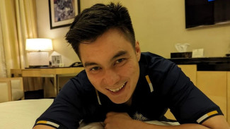 Baim Wong Lunasi Setengah Tunggakan Seluruh Siswa di Sebuah SMP