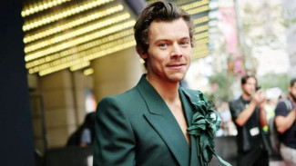 Harry Styles dan Zoe Kravitz Diam-diam Dikabarkan Bertunangan