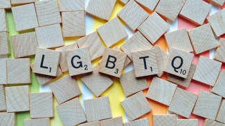 Malaysia Larang Keras Pengedaran 3 Buku Berisikan Konten LGBT Ini