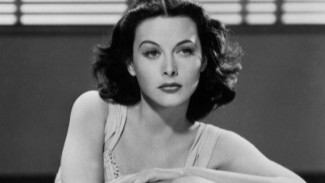 Munculnya Teknologi Wifi, Bluetooth dan GPS Berkat Hedy Lamarr