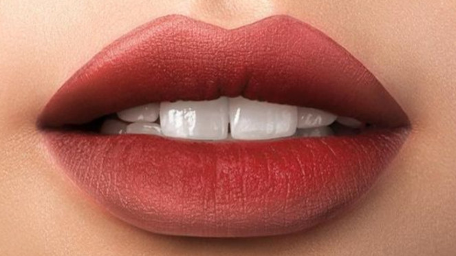 Ombre lips.