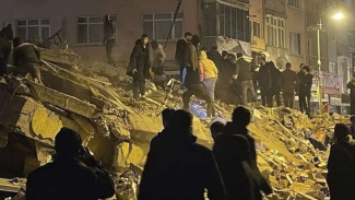 World Leaders Convey Deep Condolences After Huge Quake Hit Turkey