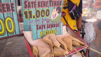 Sedapnya Sate Gembus di Kawasan Kuliner Aloon-aloon Kauman Semarang