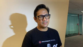 Andre Taulany dan Stinky Disomasi, Dilarang Nyanyi Lagu Mungkinkah