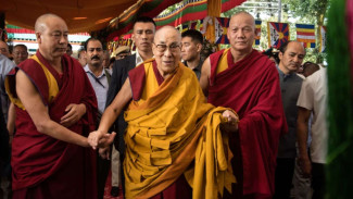 Tiongkok Razia Foto-foto Dalai Lama di Biara dan Rumah Warga Tibet