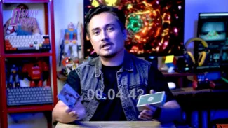 Denny Darko Bongkar Sinyal Keseriusan Hubungan Asmara Fuji, Go Public Jadi Bukti Hubungan Tak Lagi Sekadar Konten?