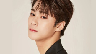 Haru! Seungkwan SEVENTEEN Kenang Moonbin ASTRO saat Pidato di MAMA Awards 2023