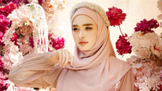 Inara Rusli Ikutan Tren Barbie versi Pakai Hijab, Kecantikannya Sangat Terpancar