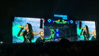 Iwak Peyek Sampai SMS, Trio Macan Goyang Panggung Synchronize Fest 2023