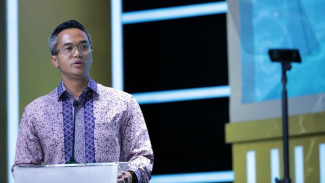 Rayakan Hari Batik, Anindya Bakrie: Kalo Pakai Batik Kegantengan Naik Berkali Lipat
