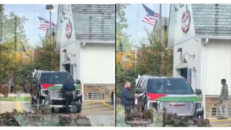 Jason Statham Pakai Bendera Palestina di Kap Mobil Mewah Sebagai Bentuk Anti Penjajahan