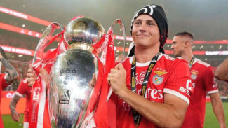 Benfica Have No Plans to Sell Joao Neves to Manchester United