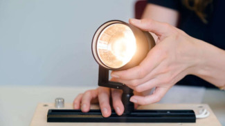 4 Tips Optimalkan Pencahayaan Halaman Rumah dengan Lampu Sorot