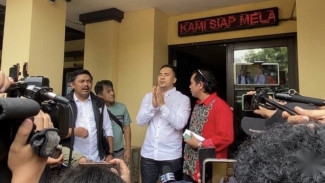 Polisi Buru Pria Berbaju Merah yang Pukul Asisten Saipul Jamil, Bukan Anggota Polri