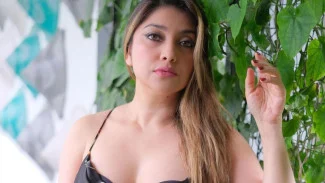 Sarah Azhari Akui LDR Jadi Kunci Langgeng Rumah Tangganya
