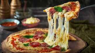 Nikmatnya Pizza Italia Ala The Surosowan, Sensasi Lezat Kualitas Premium dengan Harga Terjangkau