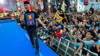 Perbedaan Gaji Ahmad Dhani sebagai Anggota DPR dengan Tarif Sekali Manggung