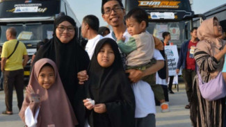 Ratusan Warga Jakarta Utara Ikut Mudik Gratis