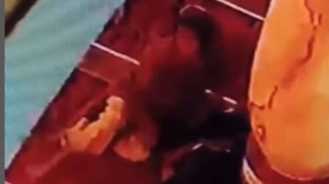 Viral Pasangan Sesama Jenis Mesum di Masjid, Ini Sanksi yang Diterima