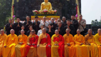 The Deep Spiritual Meaning Behind Vesak Day Observances