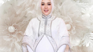 Syahrini Melahirkan Bayi Perempuan, Aisyahrani Ungkap Inisial Namanya