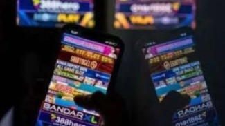 OJK Blocks 6,056 Bank Accounts Related to Online Gambling