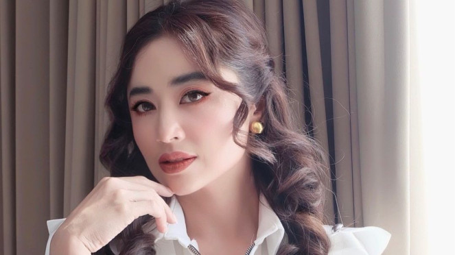 Dewi Perssik