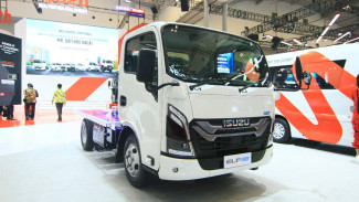 Ini yang Bikin Isuzu Belum Pede Jualan ELF EV di Indonesia
