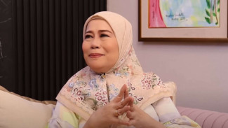 Mata Kanan Dewi Yull Ternyata Sudah Tak Bisa Melihat, Ini Penyebab dan Kronologinya