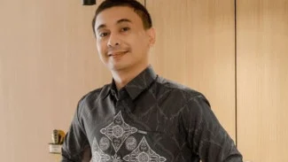 Raditya Dika Soroti Kebiasaan Finansial Gen Z: Punya Banyak Passion, Tapi Cashflow Sering Berantakan