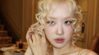 Rose BLACKPINK Rela Nyamar Jadi Nenek-nenek Demi Hindari Dispatch saat Kencan