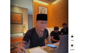 Viral Pria Asal Korea Selatan Ingin Mualaf dan Dipandu Gus Miftah