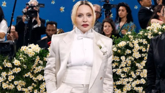 Datang ke Indonesia, MUA Internasional Gina Brooke Bocorkan Ritual Perawatan Madonna Sebelum Naik Panggung