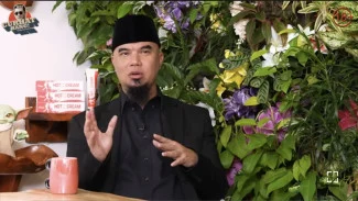 TERPOPULER: Jawaban Sujiwo Tejo Diminta Nasihati Ahmad Dhani, Andrew Andika Sudah Tunangan Lagi