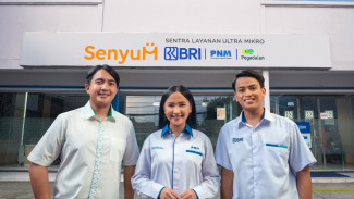 Konsisten Dorong Ekonomi Kerakyatan, BRI Raih Penghargaan Anugerah Penggerak Sektor Keuangan atas Inisiatif Holding UMi